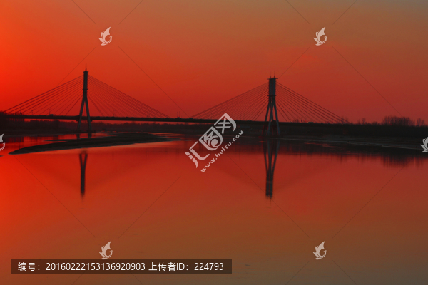 黃河大橋披盛裝