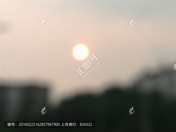 夕陽(yáng)朝陽(yáng)霧化效果攝影