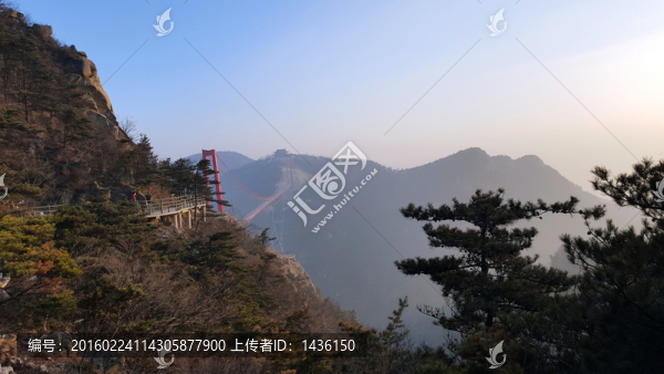 吊橋,,,山景