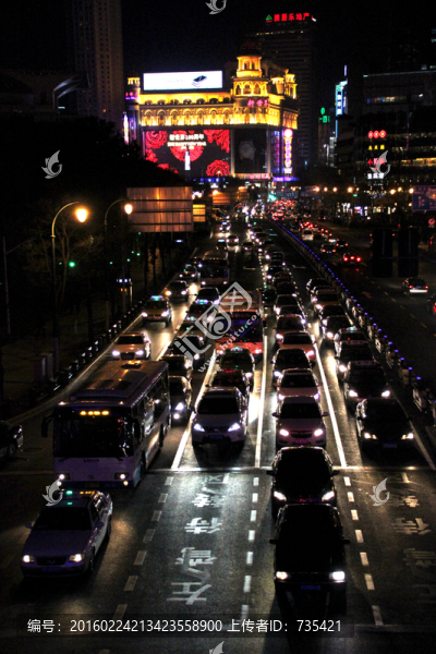 夜間馬路