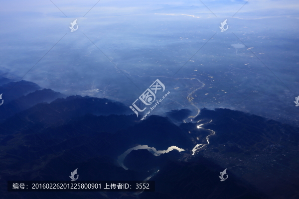 奔騰的山河