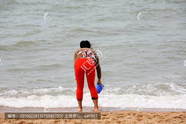 海邊,背影