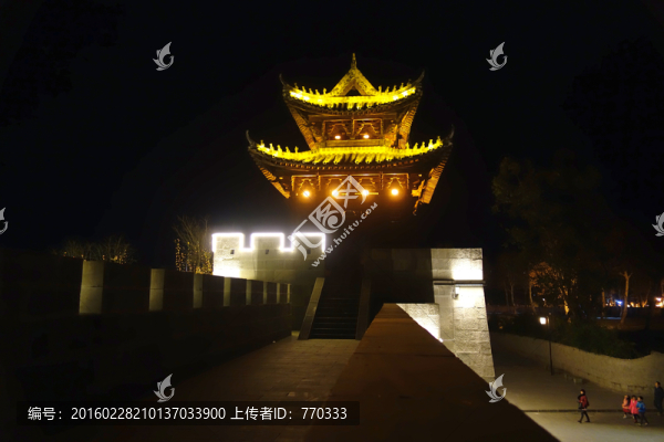 閬中古城,城樓夜景