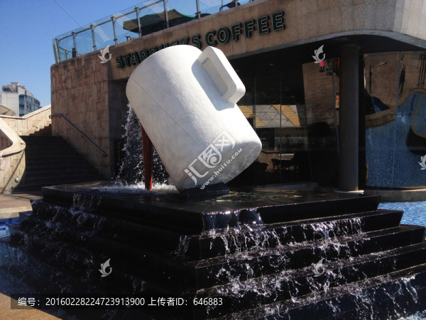 水杯雕塑