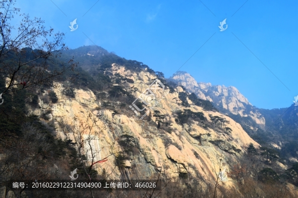 泰山萬(wàn)丈碑