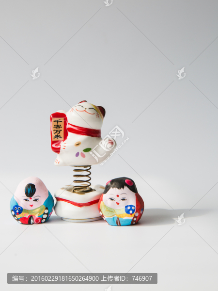 招財(cái)貓