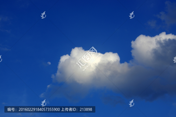 藍(lán)天白云