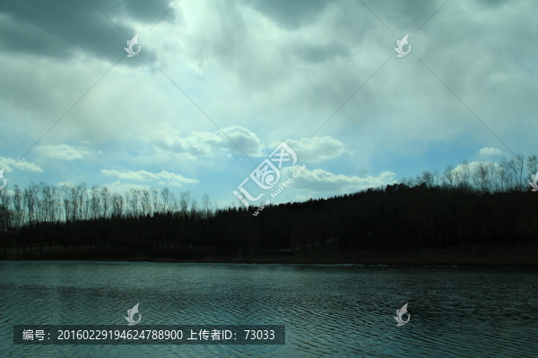 河流