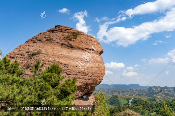 河北承德蛤蟆山