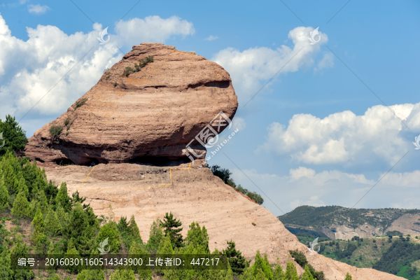 河北承德蛤蟆山