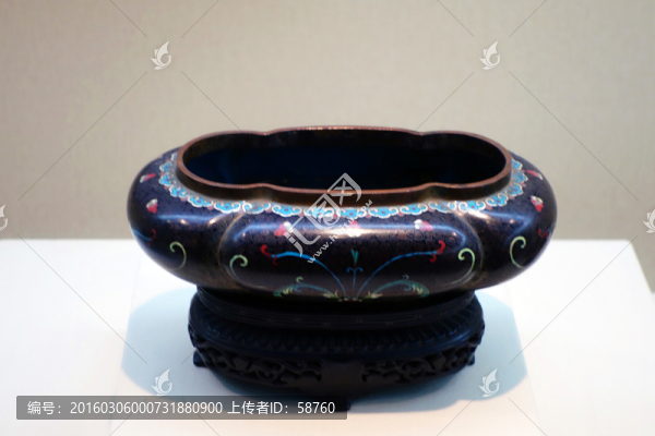 掐絲琺瑯花卉紋筆洗