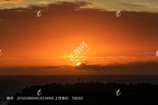 海上日出