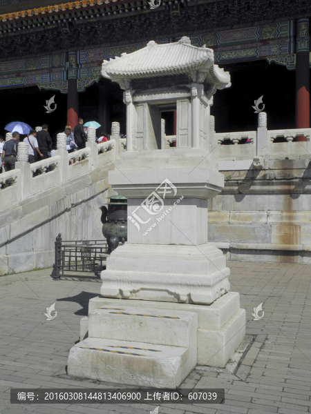 北京故宮太和門(mén)漢白玉亭