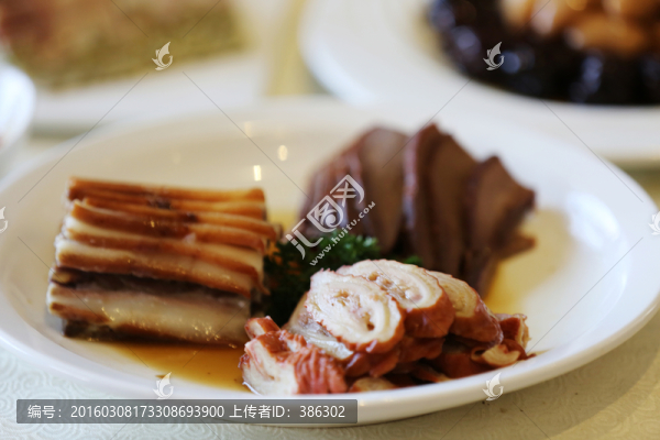 牛舌大腸白肉