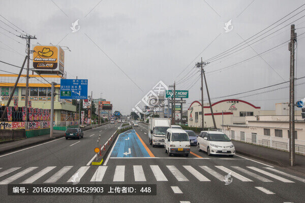 日本城鎮(zhèn)道路,十字路口