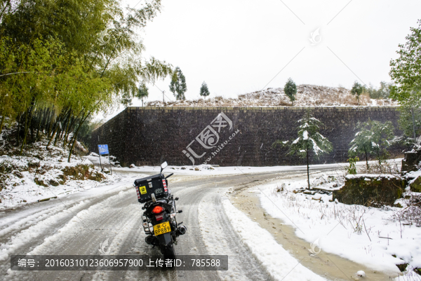 雪中摩旅