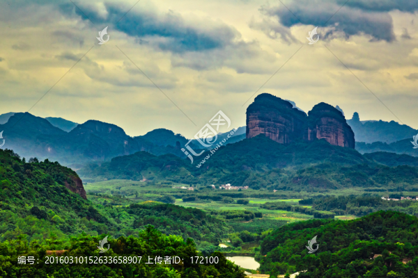 韶關(guān)丹霞山姐妹峰