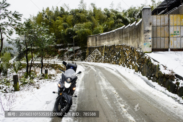 雪中摩旅
