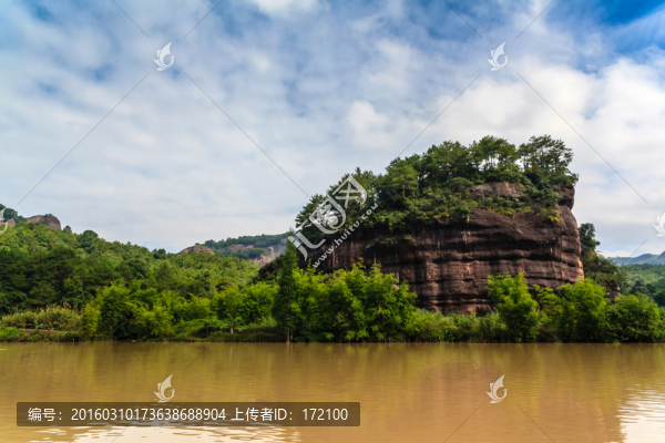 韶關(guān)丹霞山群象過河