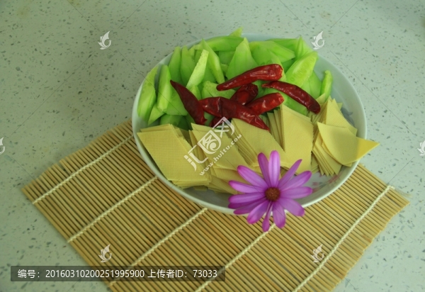 黃瓜拌豆皮