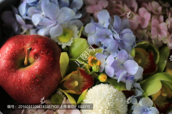 鮮花與蘋果