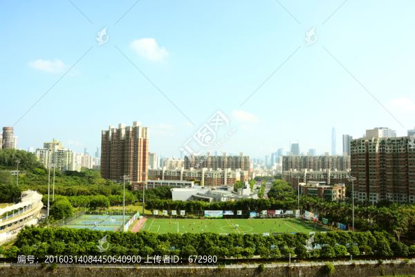 城市中的足球場(chǎng)