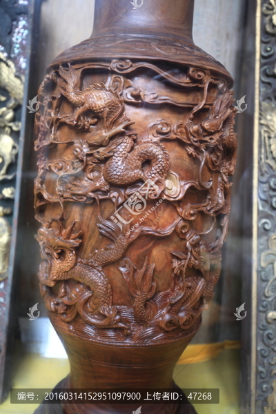 手工雕刻藝術(shù)品