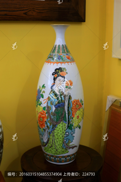 景德鎮(zhèn)瓷器古彩人物