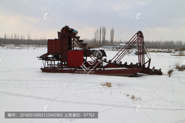 雪地,洗砂船