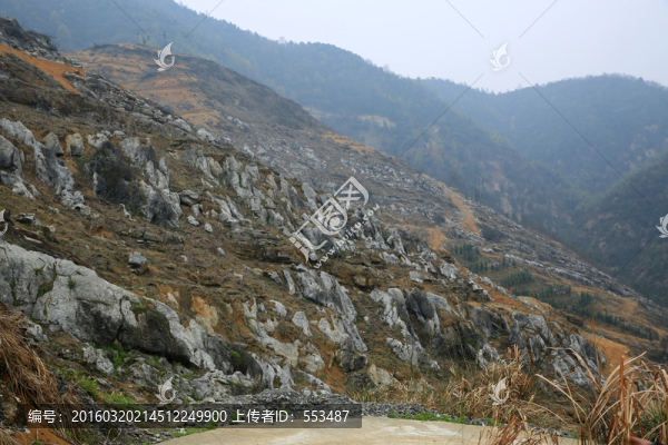 巖山
