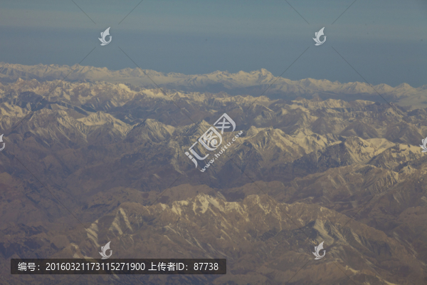 航拍雪山