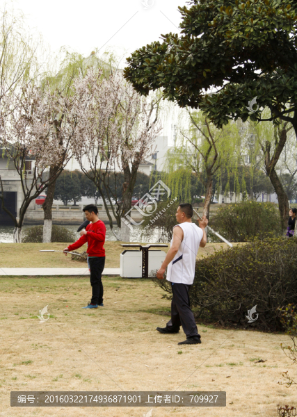雙節(jié)棍,玩雙節(jié)棍