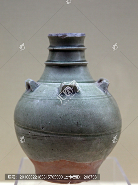 南北朝青瓷六系盤口壺