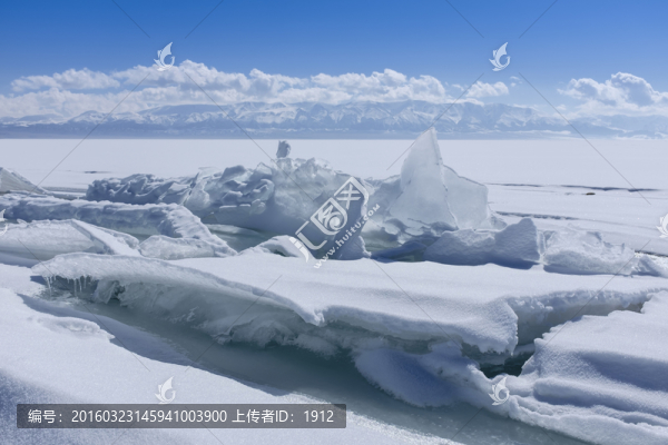賽里木湖
