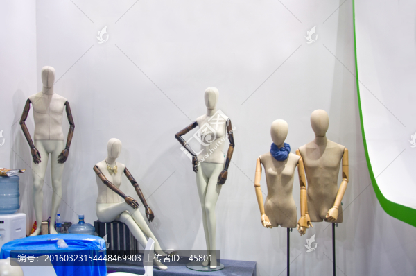 女裝衣架道具