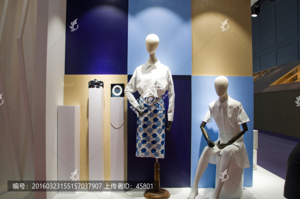 服裝店櫥窗