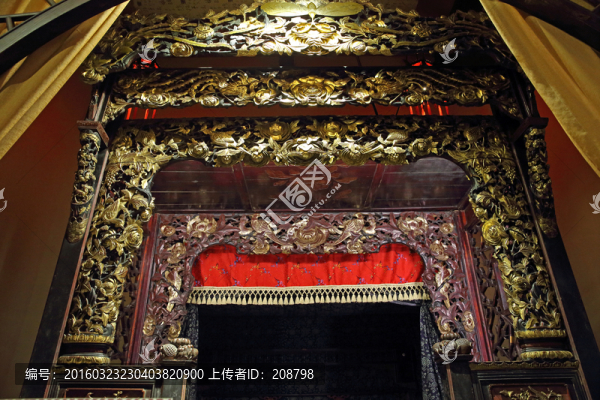 清代渝式拔步床