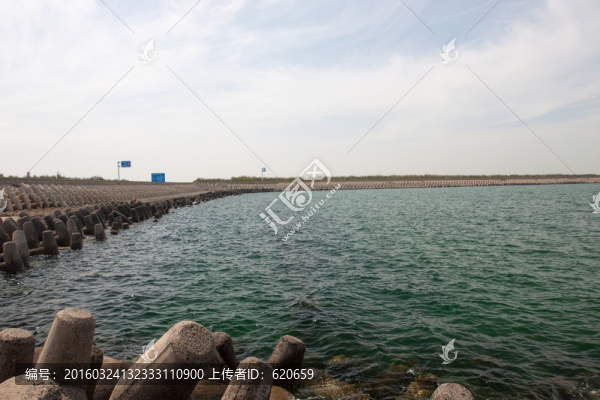 海邊海堤