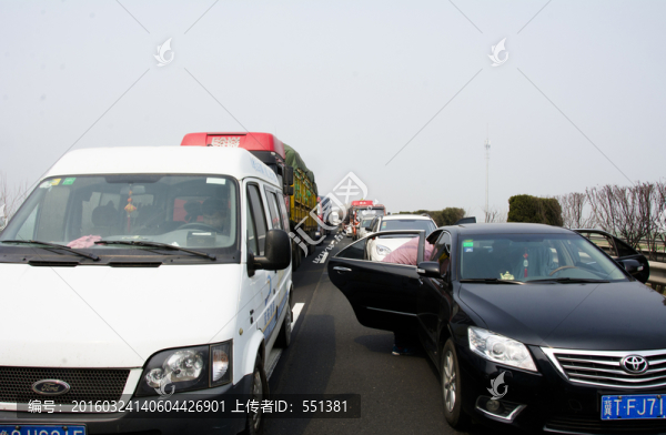 高速堵車