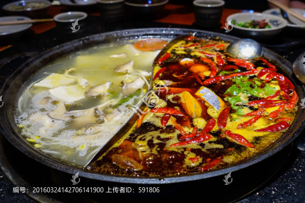 鴛鴦火鍋