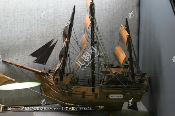 帆船