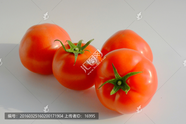 四個(gè)西紅柿