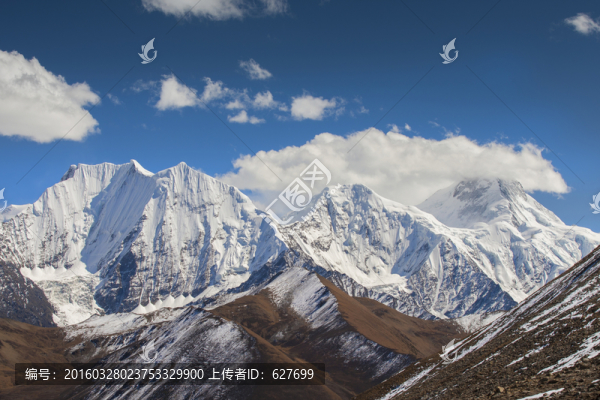 貢嘎雪山