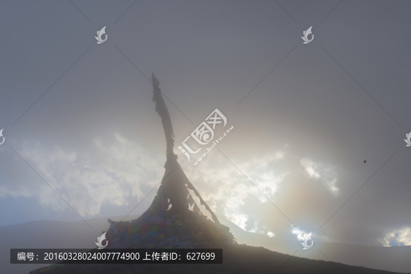 經(jīng)幡佛光