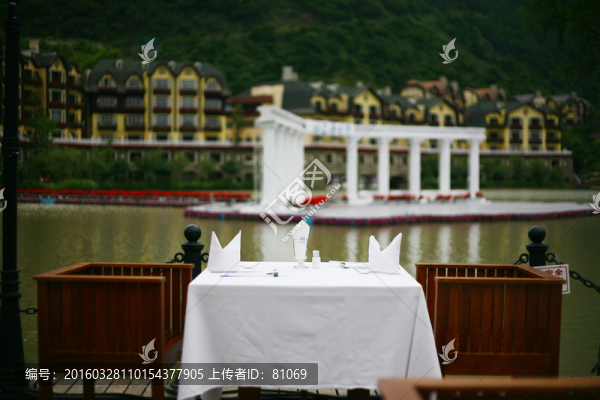 餐桌