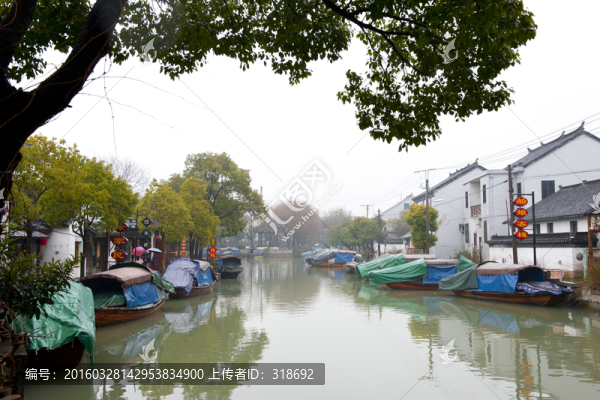 蘇州昆山周莊古鎮(zhèn)冬天雨景水景