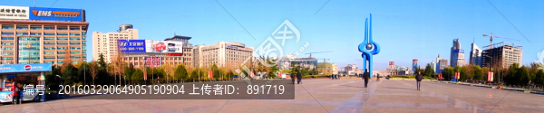 泉城廣場全景