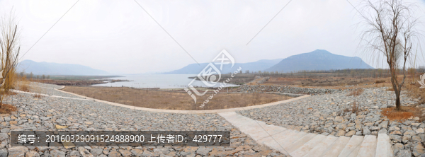 河岸,,沿河