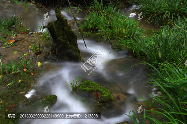 山中小溪