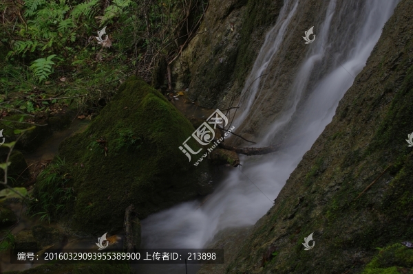 山澗流水